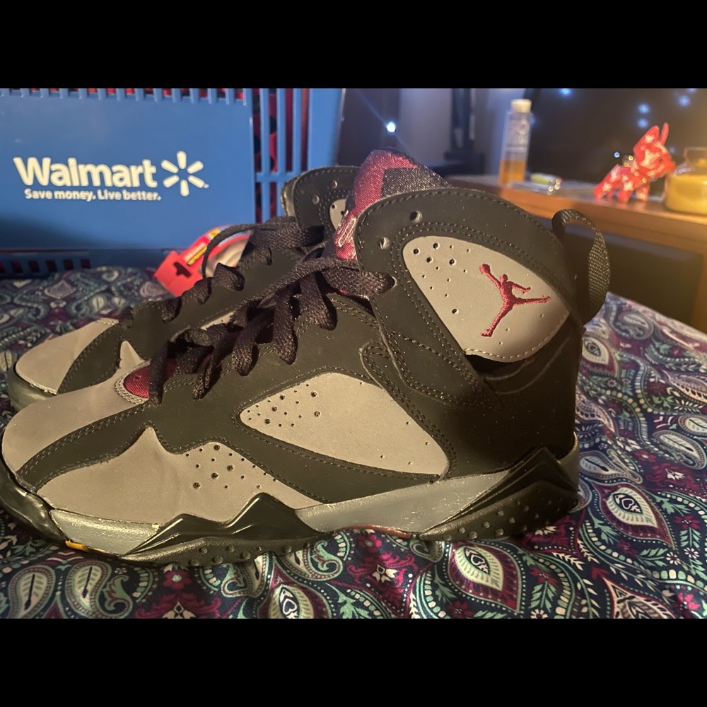 Bordeaux 7s Retro Jordans 4.5Y